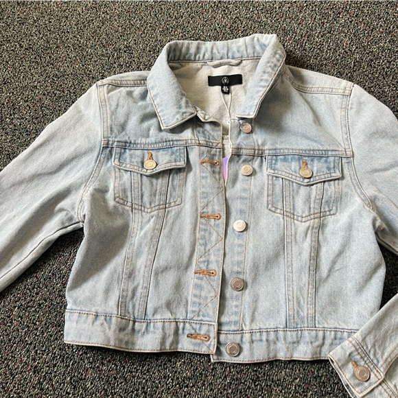 MISSGUIDED Light Wash Blue Jean Denim Lace Up Back Detail Cropped Jacket Sz S - Picture 4 of 16